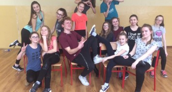 Taniec w stylach Vogue i Chair Dance