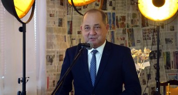 Nagrody Starosty dla Pani Anny Zając - Bieńkowskiej oraz Pana Krzysztofa Szewczyka 