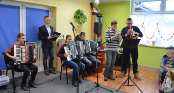 Z kolędą w przedszkolu w Barcicach